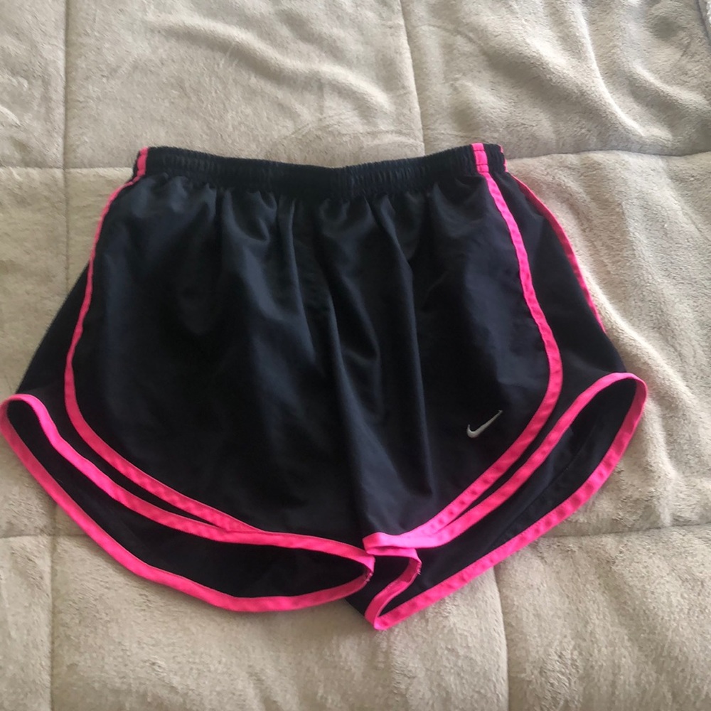 (Women’s) Nike running shorts